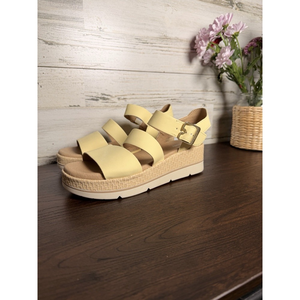 Dr. Scholl's Once Twice Women's Wedge Sandals Yellow Size 7.5 M New Without Box